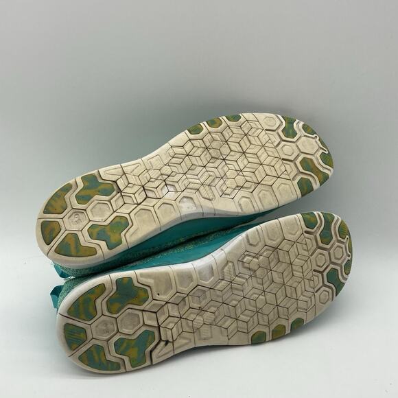 Womens Size 10.5 Nike Free 5.0 TR Flyknit Green Running Athletic Shoes Sneakers - Picture 7 of 8